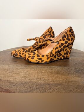 Leopard Print Mary Jane Wedge Pumps in Tan and Black Size 8